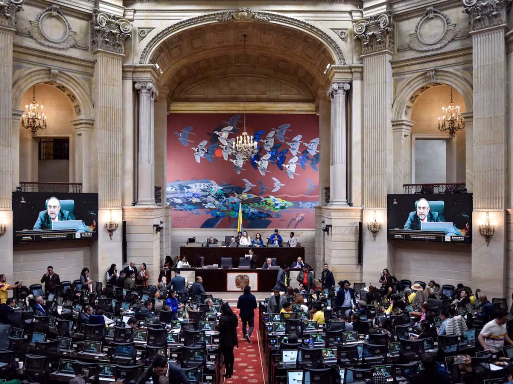 Pulso en el Congreso: Radican de urgencia el proyecto de ley para la creación de las mega cárceles del Presidente Abelardo De la Espriella